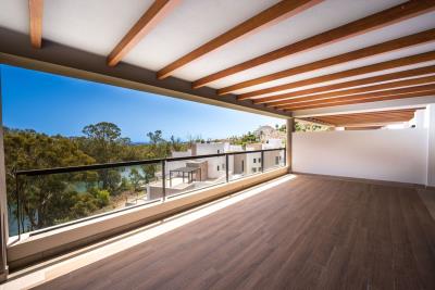 16-ec67b526875bf0124b6ce4328a754439