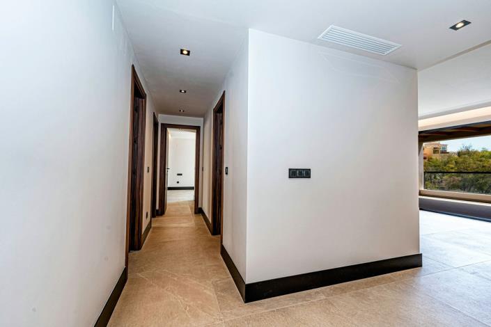 Image No.18-3 Bed Apartment for sale