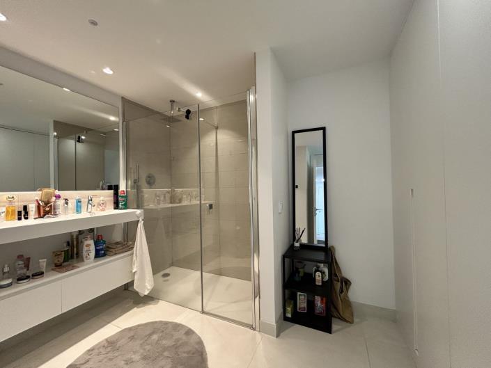 Image No.20-2 Bed Apartment for sale