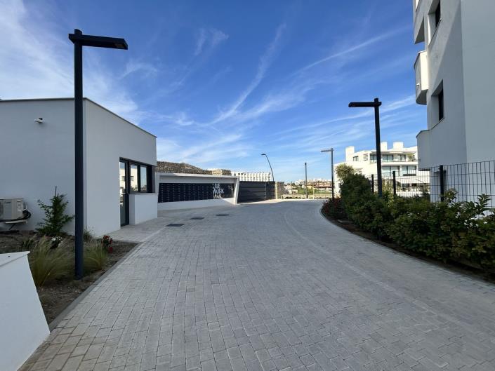 Image No.32-2 Bed Apartment for sale