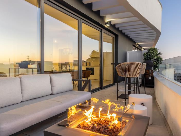 Image No.15-4 Bed Apartment for sale