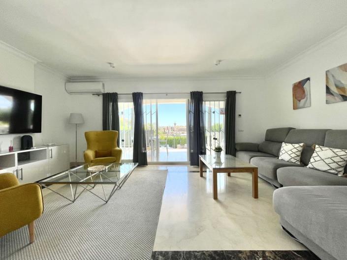 Image No.25-4 Bed Villa for sale