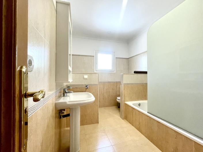 Image No.47-4 Bed Villa for sale