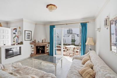 4-498bdfab4a7fcf25df40c2176acd63a0