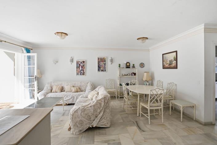 Image No.11-3 Bed Townhouse for sale