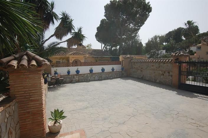 Image No.43-5 Bed Villa for sale