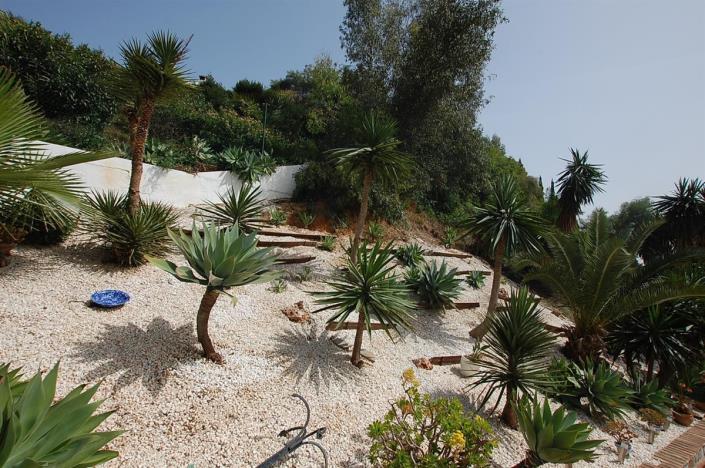 Image No.57-5 Bed Villa for sale