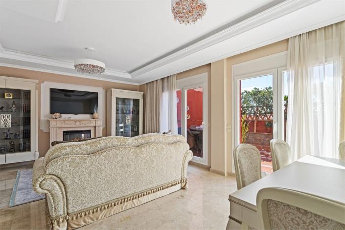 Image No.3-4 Bed Townhouse for sale