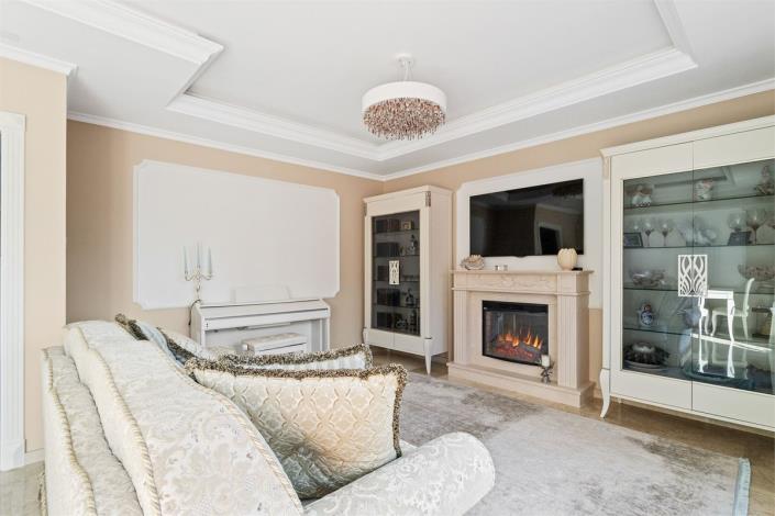 Image No.4-4 Bed Townhouse for sale