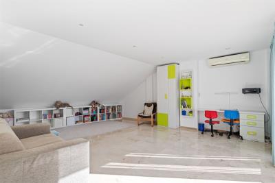 15-11d12f2f454f2f5e9b981fdd8b901d51