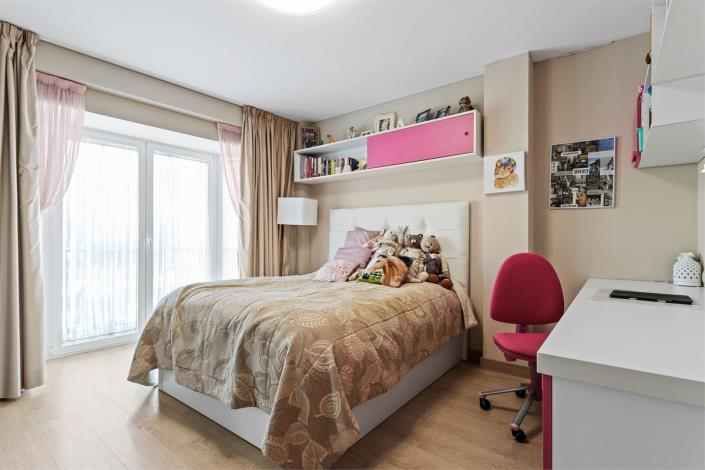 Image No.21-4 Bed Townhouse for sale