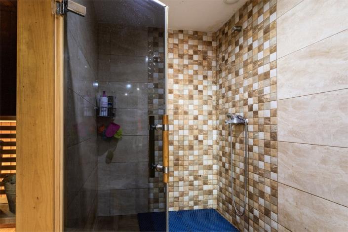 Image No.23-4 Bed Townhouse for sale