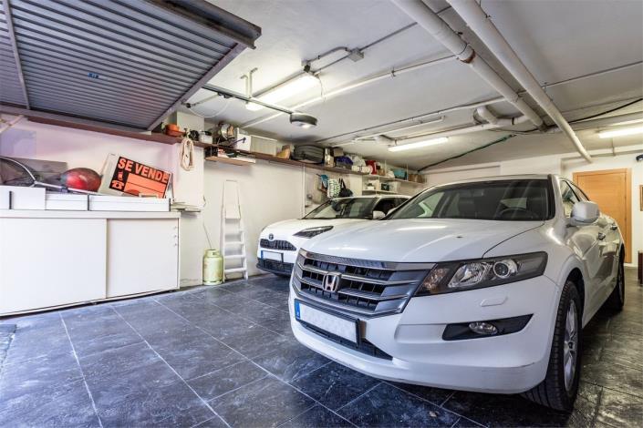 Image No.28-4 Bed Townhouse for sale