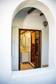 8-e64a9055bba3e77ac8aca3b893cdf826