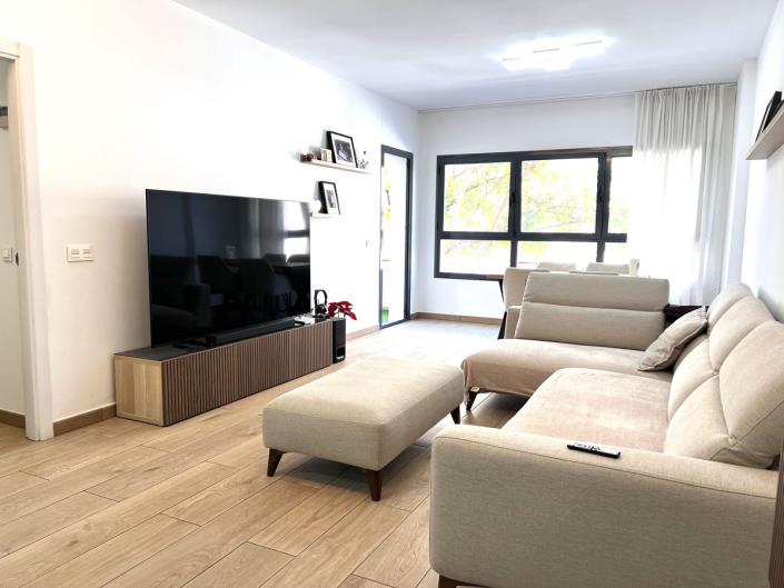 Image No.3-4 Bed Apartment for sale