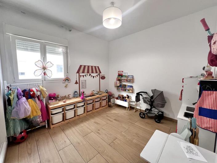 Image No.22-4 Bed Apartment for sale