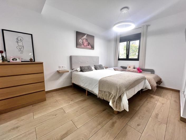 Image No.25-4 Bed Apartment for sale