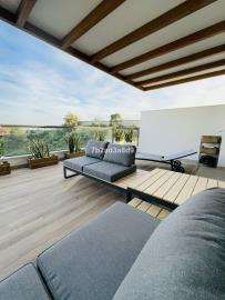 2-5bd7b9d04b45e33852eaf0ec6670150d