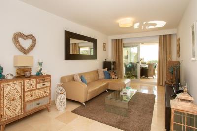 2-5bd7b9d04b45e33852eaf0ec6670150d