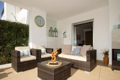 10-bb915d1cb19341576dcdc994b81ab9c5