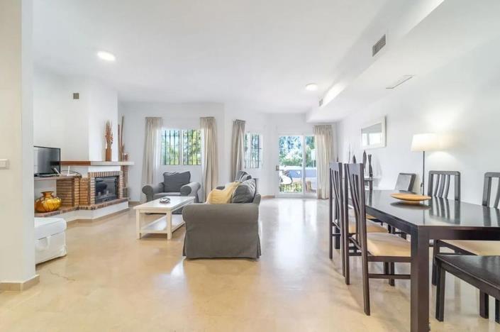 Image No.3-3 Bed Townhouse for sale