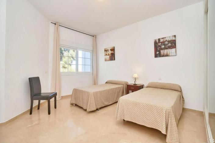 Image No.9-3 Bed Townhouse for sale