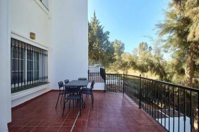 12-53013098fcab6c38b1379cd33298e050