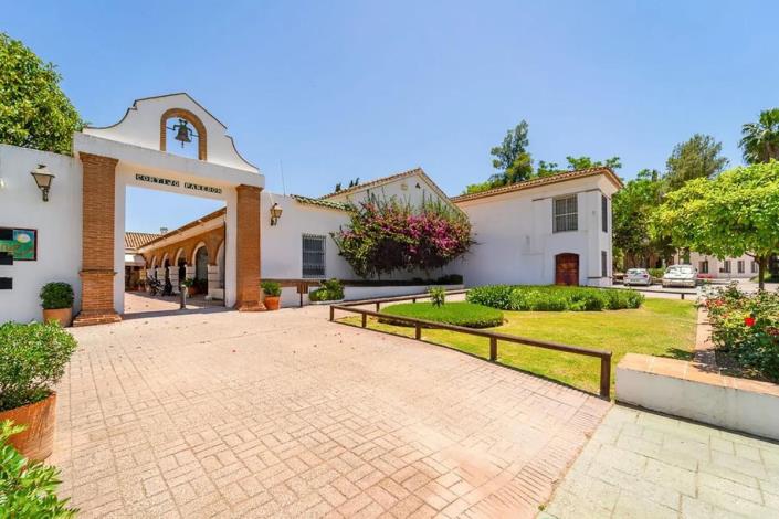 Image No.16-3 Bed Townhouse for sale