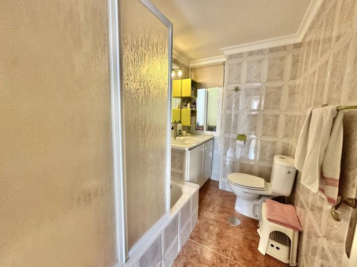 Image No.15-3 Bed Apartment for sale