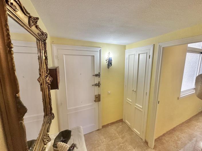 Image No.21-3 Bed Apartment for sale