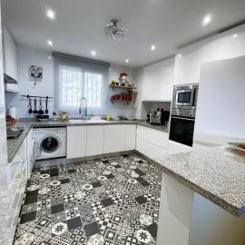 9-467d0cee5b725f3ef65f102a0c2e69c0