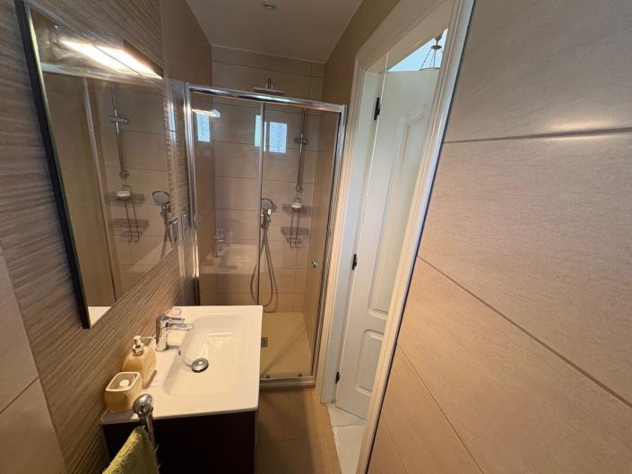 Image No.6-3 Bed Townhouse for sale