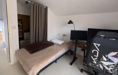 10-bb915d1cb19341576dcdc994b81ab9c5