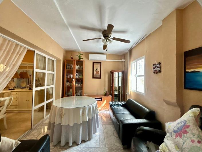 Image No.4-4 Bed Townhouse for sale