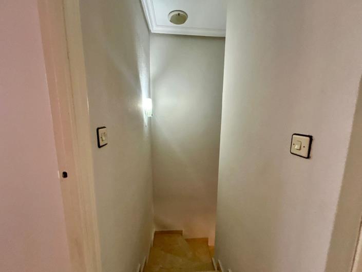 Image No.8-4 Bed Townhouse for sale