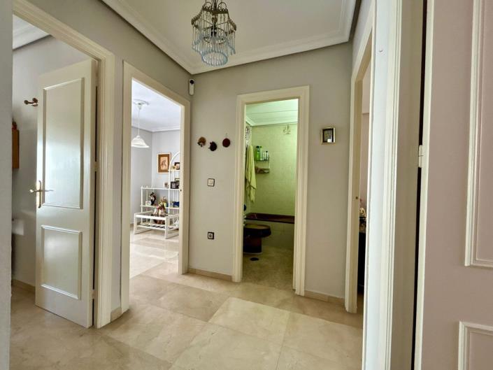 Image No.10-4 Bed Townhouse for sale