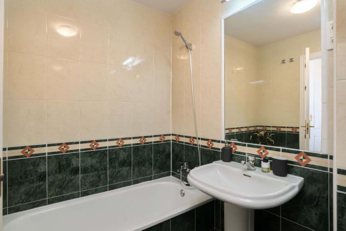 Image No.12-2 Bed Apartment for sale