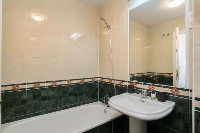 11-20939a0134ad724a8cb2a801094d15a4