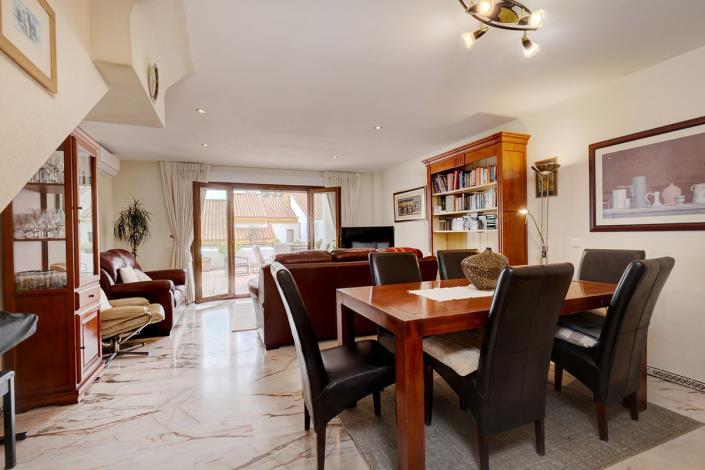 Image No.9-4 Bed Townhouse for sale