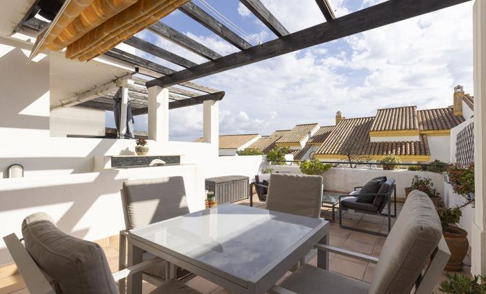 Image No.11-4 Bed Townhouse for sale