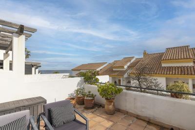 12-53013098fcab6c38b1379cd33298e050