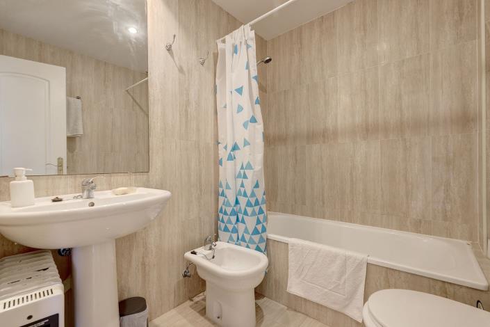 Image No.24-4 Bed Townhouse for sale