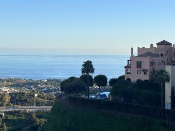 2-5bd7b9d04b45e33852eaf0ec6670150d