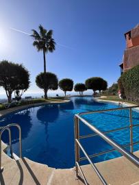 12-53013098fcab6c38b1379cd33298e050