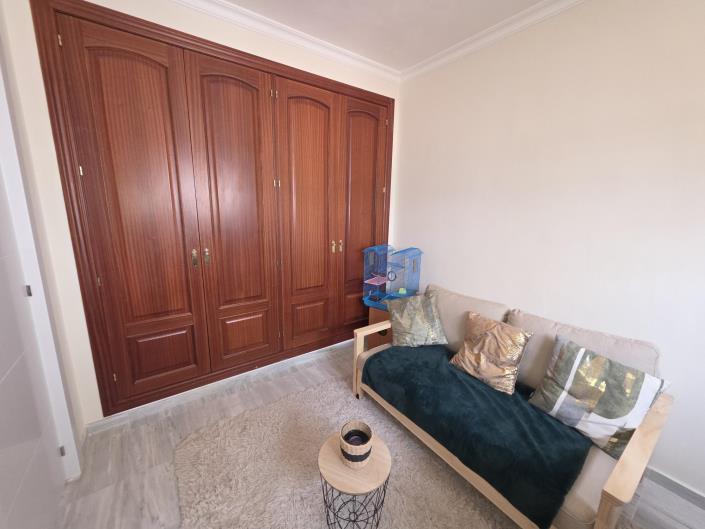 Image No.26-3 Bed Townhouse for sale