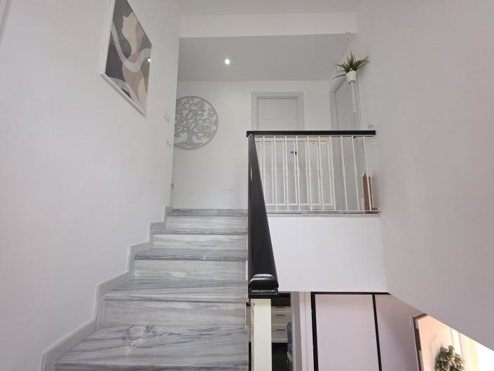 Image No.18-3 Bed Townhouse for sale