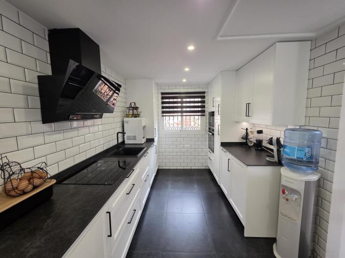 Image No.4-3 Bed Townhouse for sale