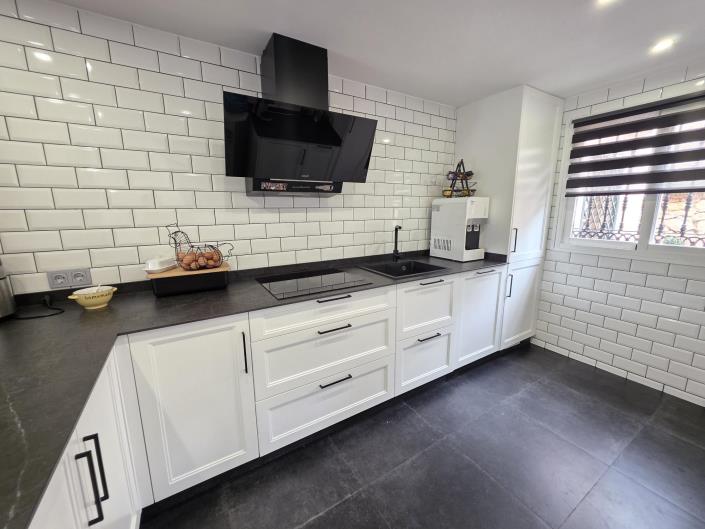 Image No.10-3 Bed Townhouse for sale