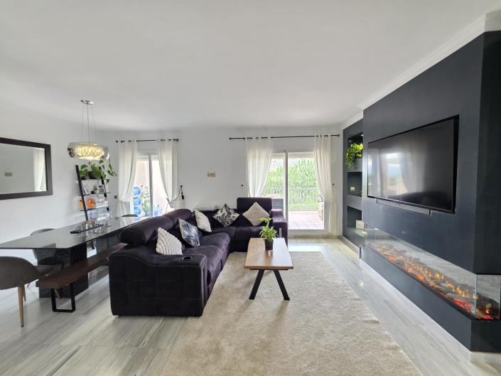 Image No.3-3 Bed Townhouse for sale