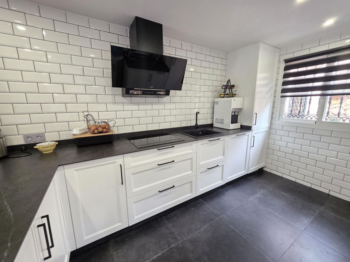 Image No.10-3 Bed Townhouse for sale